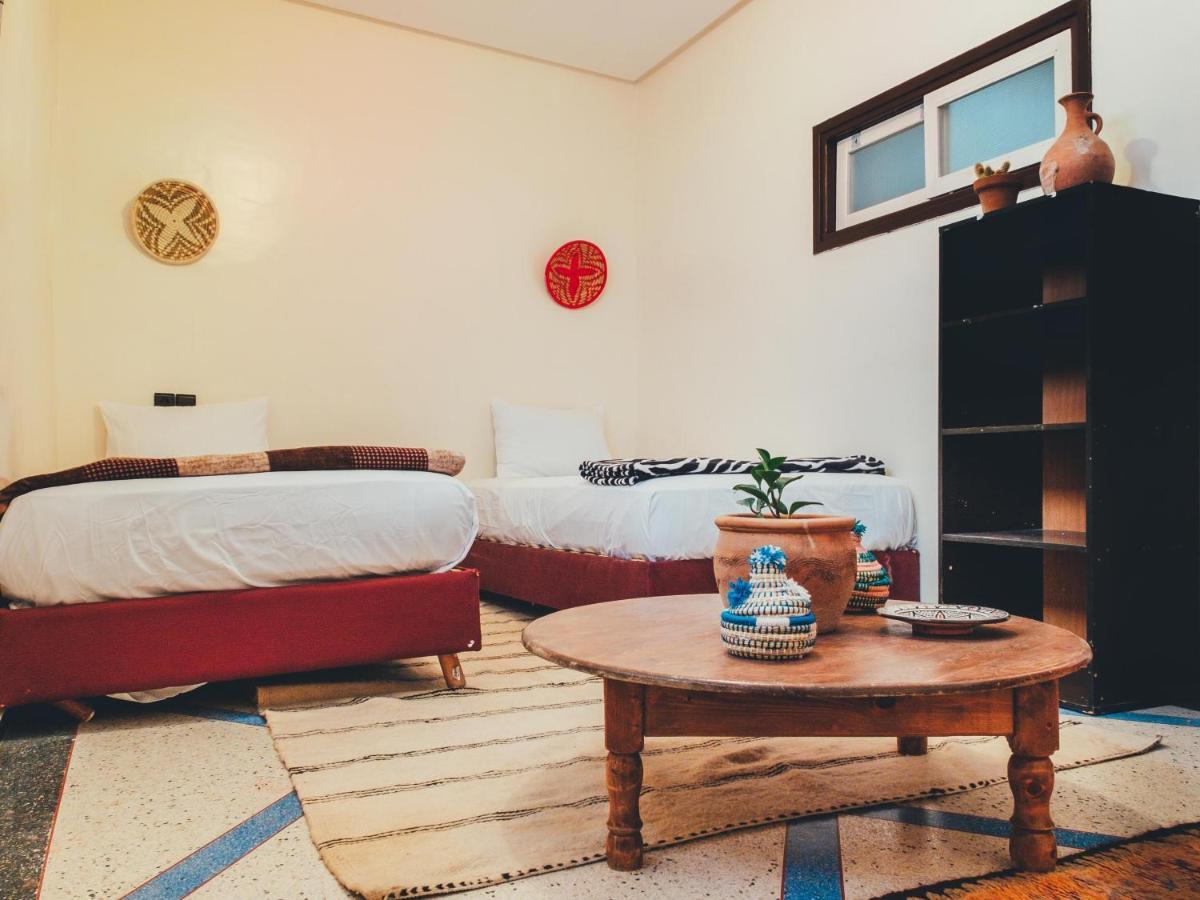 Chill Surfer Hostel Tamraght Exterior photo