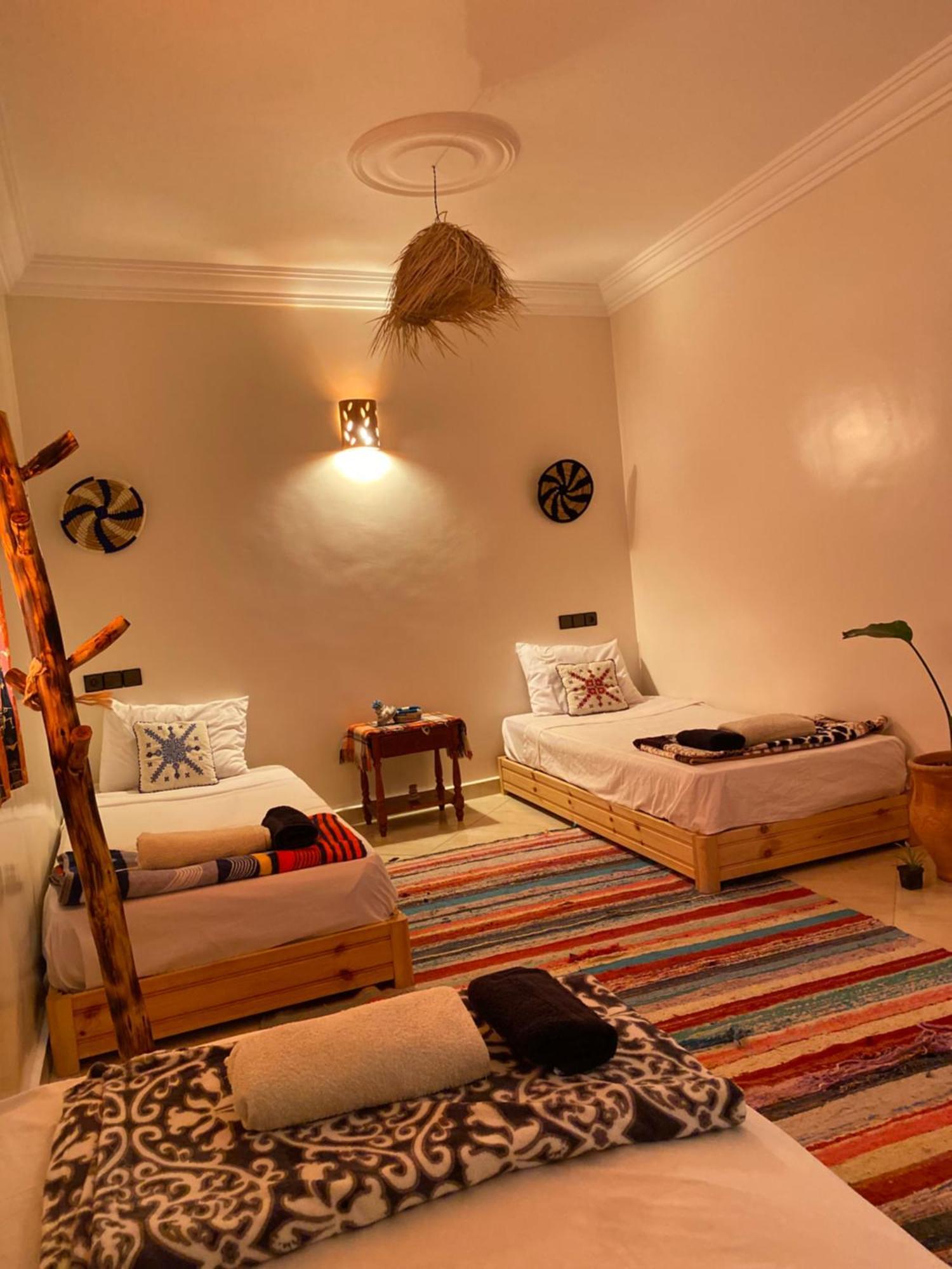 Chill Surfer Hostel Tamraght Exterior photo